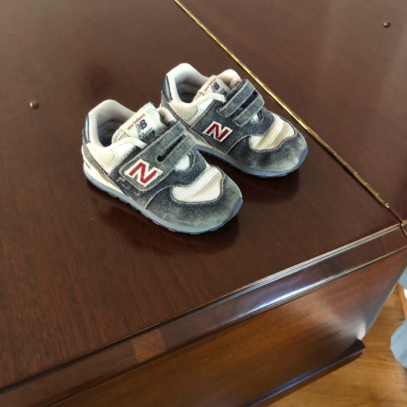 Boys sneakers - Picture 1 of 4